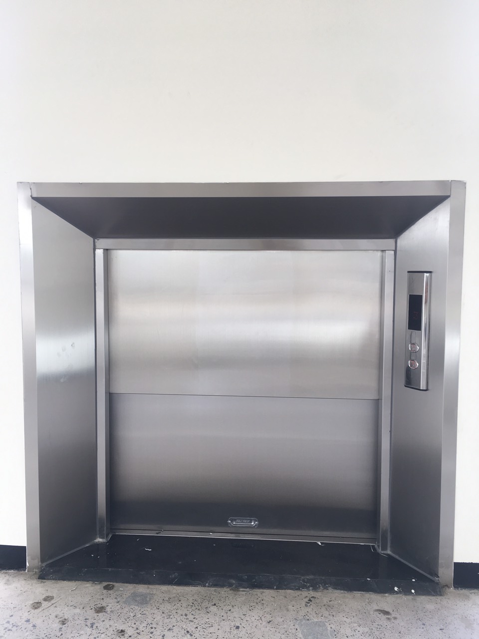 Thang máy thực phẩm 2