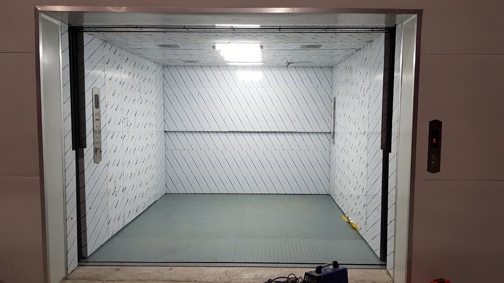 Tháng máy tải hàng 5